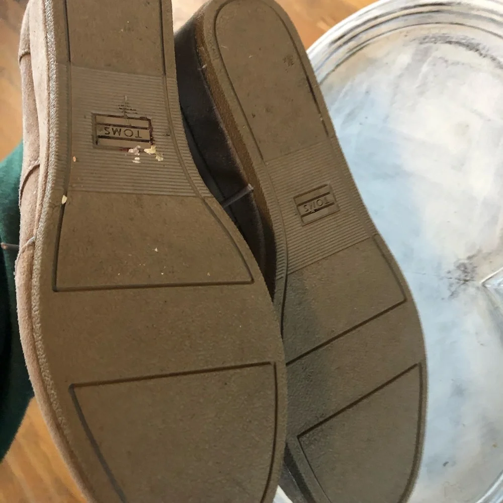 TOMS‎ DESERT WEDGE BOOTIES 5.5